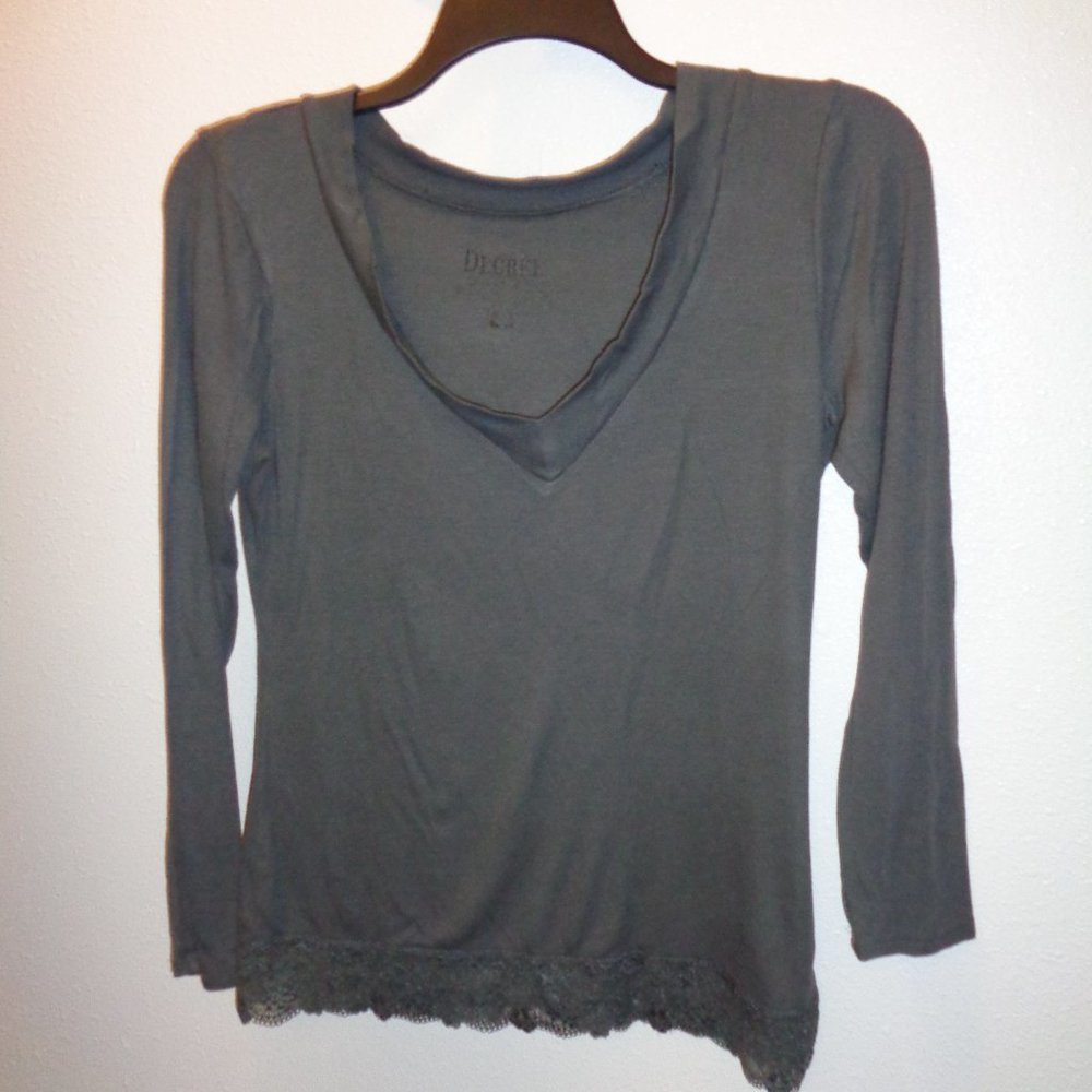 DECREE Long Sleeve Top with Lace Detail XL - Picture 4 of 11